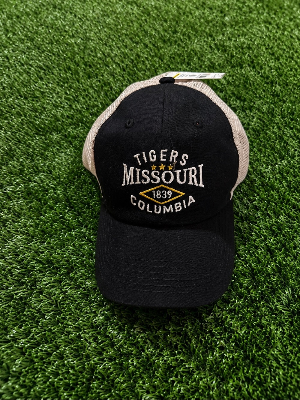 NWT Missouri Tigers Columbia Trucker Hat Snapback Mesh Cap Black